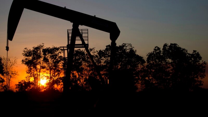 Kompaniyên Amerîkî Dê Zeviyên Petrolê yên Venezuelayê Birêve Dibin