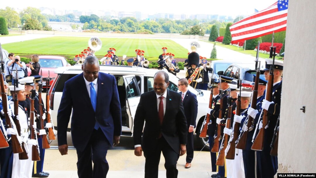 Somali President with US Defense Secretary