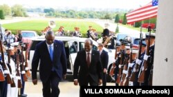 Somali President with US Defense Secretary