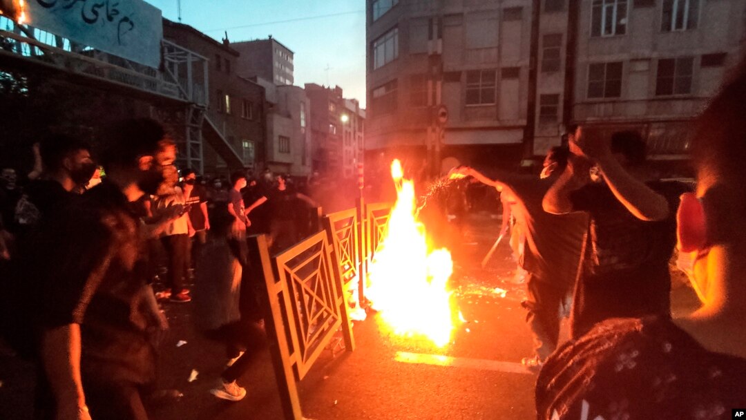 Učesnici uličnih protesta 21. septembra 2022. 