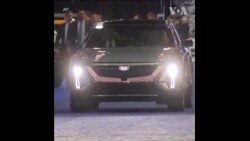 拜登总统参观底特律汽车展