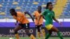 L’équipe zambienne de football féminin face à celle de l’Afrique du Sud. 