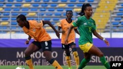 L’équipe zambienne de football féminin face à celle de l’Afrique du Sud. 