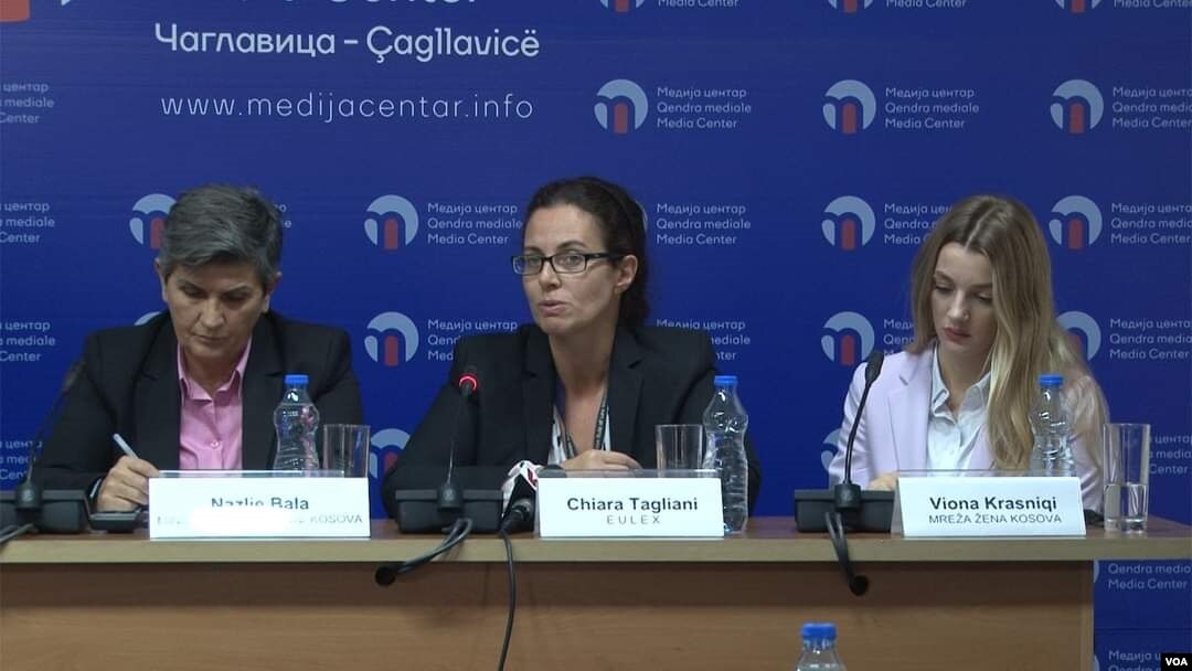 Učesnice tribine "Ne znači ne - seksualno nasilje i uznemiravanje žena" održane u Medija centru u Čaglavici.