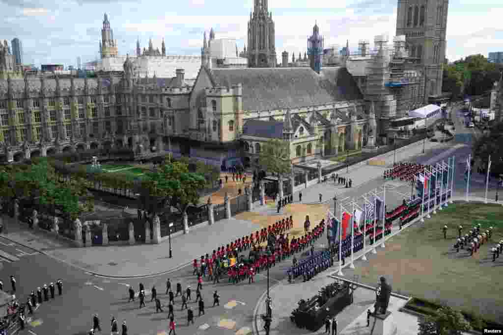The procession of the coffin of Queen Elizabeth II through London, Sept.14, 2022.