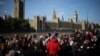 Thousands Wait in Cold to Pay Respects to Queen Elizabeth II