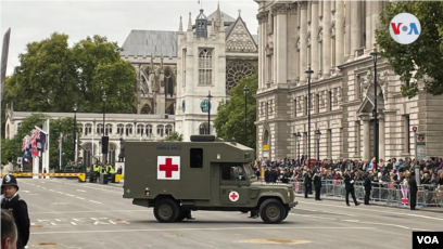 Ambulance - Military Presentos