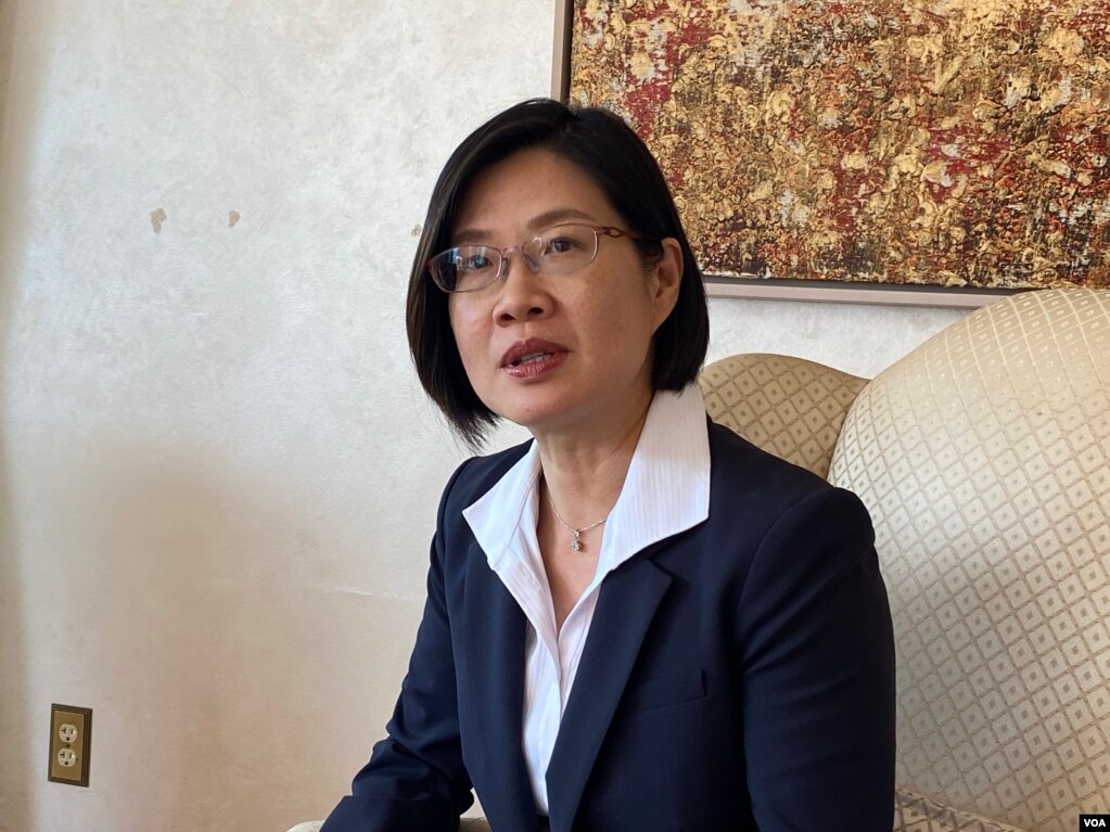 台湾驻美副代表王良玉2022年9月19日在双橡园举行华文媒体简报会。（美国之音锺辰芳拍摄）(photo:VOA)
