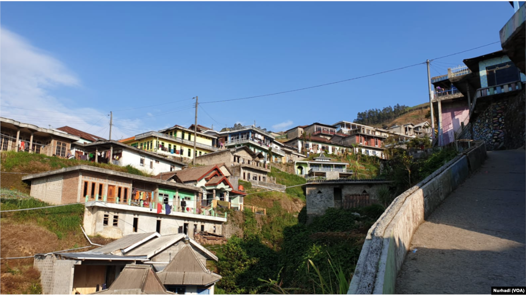 Butuh memperoleh sebutan Nepal van Java karena lansekap dan konstruksi rumah warganya di lereng Sumbing. (Foto: Nurhadi)