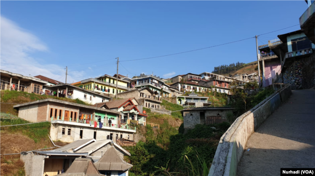 Butuh memperoleh sebutan Nepal van Java karena lansekap dan konstruksi rumah warganya di lereng Sumbing. (Foto: Nurhadi)