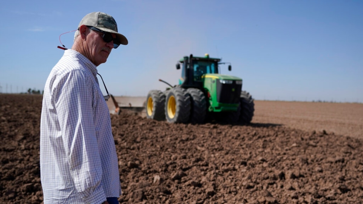 Without Mentioning China, California Close to Blocking Foreign Buyers From Its Farmland