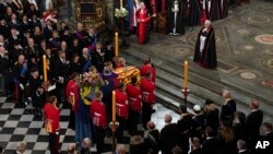 Décès de la reine Elizabeth II: inhumation ce lundi après 10 jours de deuil