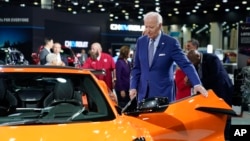 조 바이든 미국 대통령이 14일 디트로이트에서 열린 북미국제오토쇼에 참석했다.