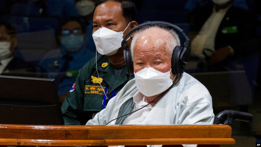 柬埔寨红色高棉领导人乔森潘在柬埔寨特别法庭接受审判（2022年9月22日）(photo:VOA)