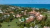 ARCHIVO - Esta foto muestra una vista aérea del club Mar-a-Lago del expresidente Donald Trump en Palm Beach, Florida, el 31 de agosto de 2022.