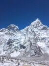 Pogled na južnu stranu Mount Everesta u Nepalu (Foto: Shafkat Masoodi)