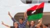 Tàu của Hội Chữ Thập Đỏ chở 300 người ra khỏi thủ đô Libya