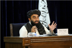 Juru bicara Taliban Zabihullah Mujahid berbicara dalam konferensi pers di Kabul, Afghanistan, 7 September 2021. (Foto: VOA)