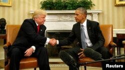 Trump y Obama se reunieron en la Oficina Oval durante hora y media.