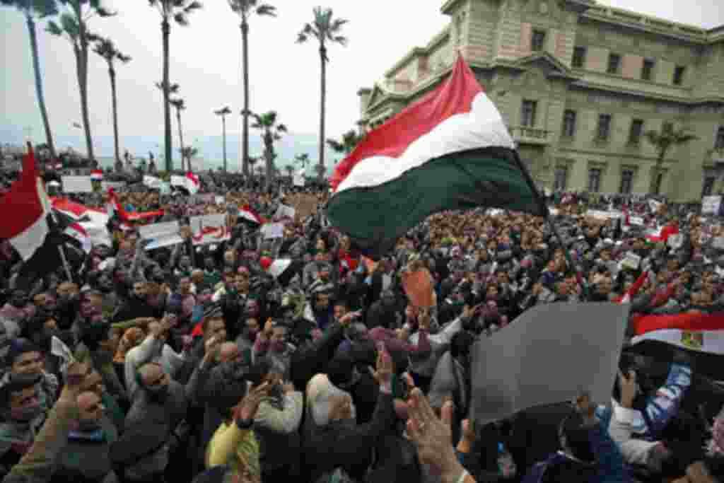 Protesters chant anti-government slogans during mass demonstrations against Egypt's President Hosni Mubarak, in Alexandria, Egypt, February 4, 2011
