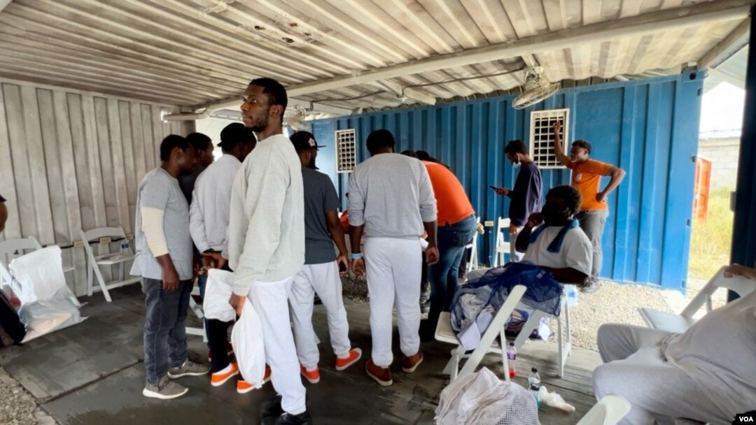 Yon premye gwoup rapatriye rive Ayiti