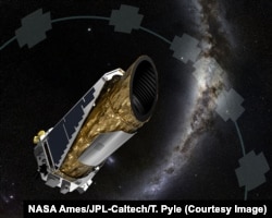 Artist's impression of the Kepler spacecraft in one of its observing configurations