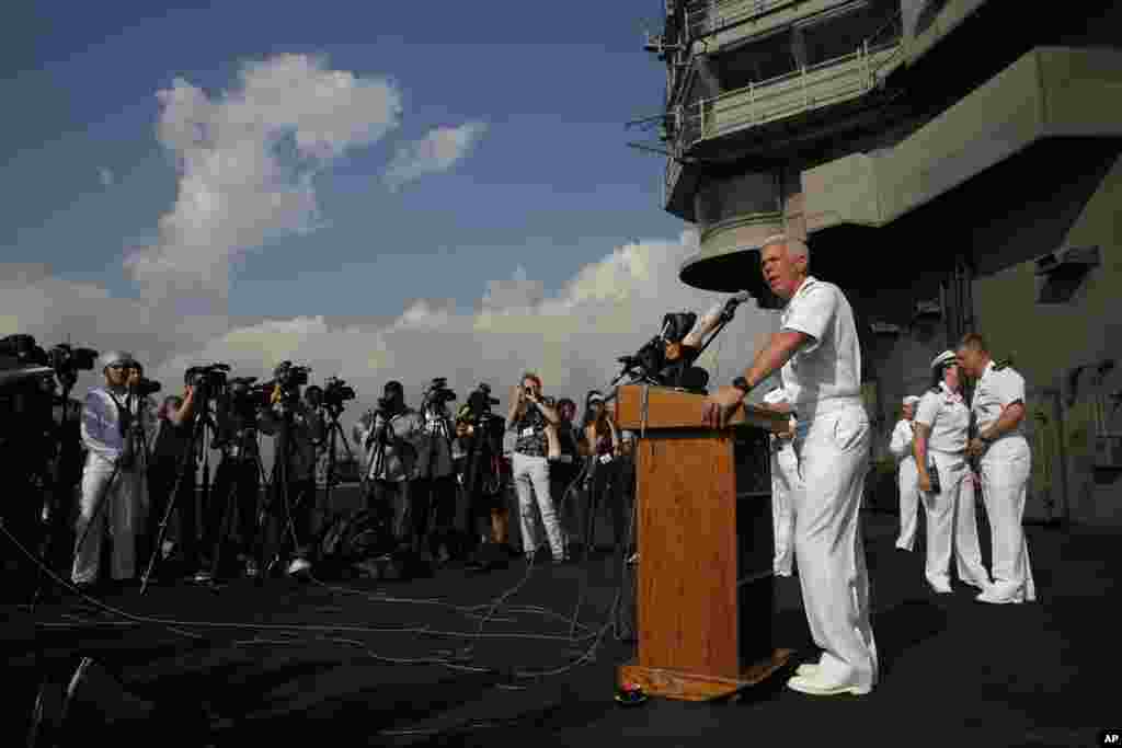 2018年11月21日， 美国海军的里根号航母获中方准许后抵达香港，罗纳德&middot;里根号航母的作战司令卡尔&middot;托马斯海军少将在航空母舰的甲板上对记者讲话。他谈到美国海军的使命时说：&ldquo;展示美国海军在国际法允许的任何地方进行飞行、航行以及运作的持久能力。&rdquo; 舰上指挥官没有正面回答媒体有关美中关系现状、美中贸易战、中国为什么前不久拒绝美国黄蜂号两栖攻击舰访港等一系列敏感问题。