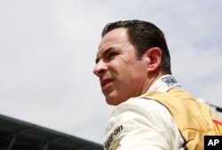 Helio Castroneves, of Brazil, watches during the final practice session for the Indianapolis 500 auto race at Indianapolis Motor Speedway, May 26, 2017.
