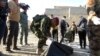 Iraque/ Estado Islâmico: Encontrada vala comum em Ramadi com 40 mortos