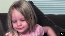 Bé Emilie Parker Fund, 6 tuổi, một trong những em nhỏ bị bắn chết trong vụ thảm sát tại Connecticut.