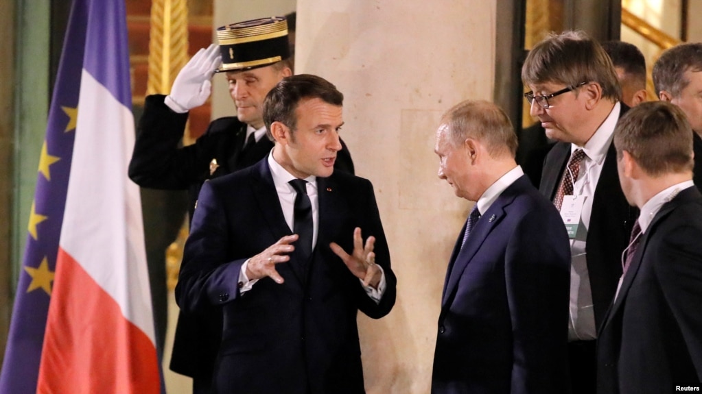 Presidenti francez Macron i bën thirrje homologut rus Putin të respektojë sovranitetin e fqinjëve