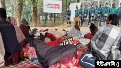 শাবিপ্রবি শিক্ষার্থীদের আমরণ অনশন কর্মসূচির অংশ। (ছবি- ইউএনবি) 