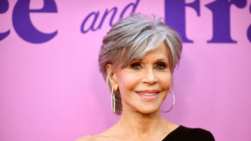 Jane Fonda Says She Has Cancer, is Dealing Well With Chemo