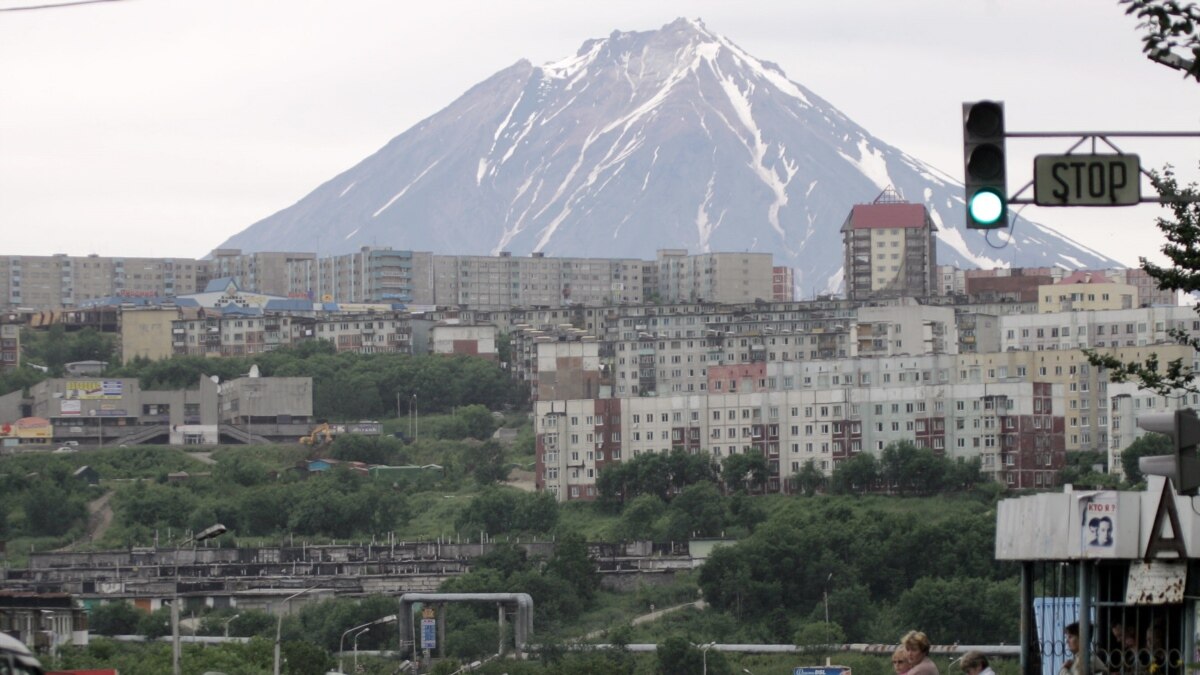 5 Dead in Volcano Climb in Russia’s Far East.