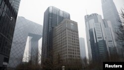 VOA卫视-时事大家谈 外国投资一落千丈 北京如何稳住外资基本盘？