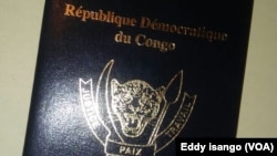 Passeport ya RDC. (VOA/Eddy Isango)