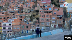 Chualluma, el barrio de colores de La Paz, Bolivia.