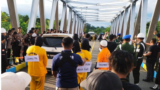 FILE - Rekonstruksi kasus pembunuhan dan mutilasi di Mimika, Timika, Papua digelar Sabtu (3/9/2022). (Foto: Courtesy/Gustaf Kawer) 