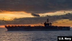 នាវា​ចម្បាំង​របស​សហរដ្ឋអាមេរិក USS Carl Vinson SCS 