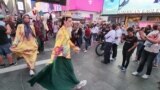 Pertunjukan Seni Budaya "Indopop" di Times Square, New York