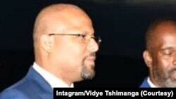 Vidiye Tshimanga (G), mopesi toli ya lokumu ya mokoniz ya mboka Félix Tshisekedi na mambi ma mayele, na mokonzi ya mboka Félix Tshisekedi na Kinhsasa, RDC, 2 aout 2019. Instagram Vidye Tshimanga) 