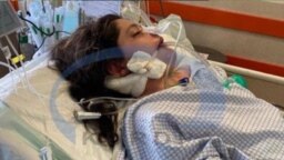 A photo purporting to show Mahsa Amini on a ventilator has been circulating on social media.