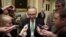 El senador demócrata Chuck Schumer objetó el proyecto que había sido aprobado en la Cámara de Representantes.