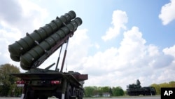塞爾維亞展出從中國購買的FK-3型地空導彈系統（2022年4月30日）