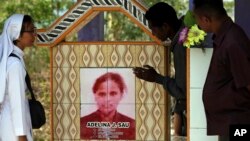 Makam Adelina Lisao, di Desa Abi, provinsi NTT. (Foto: dok). Adelina meninggal dalam usia 20 tahun, saat bekerja sebagai TKI di Malaysia.