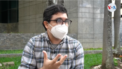 El periodista y ciberactivista venezolano Luis Carlos Diaz en entrevista con la VOA en diciembre de 2021. [Foto: Captura de Pantalla].