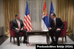 Zamjenik pomoćnika državnog sekretara SAD Gabriel Escobar i predsjednik Srbije Aleksandar Vučić u Beogradu (foto: Predsedništvo Srbije)