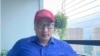 Ông Phan Sơn Tùng với chiếc mũ do ông tự sản xuất có dòng chữ mang tên của kênh YouTube do ông sáng lập, "Vì Việt Nam Thịnh Vượng", trước khi bị công an bắt với cáo buộc "tuyên truyền chống phá nhà nước" hôm 9/9.
