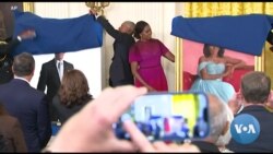 Retratos de Barack e Michelle Obama revelados na Casa Branca
