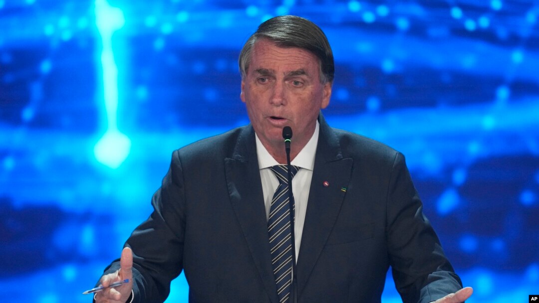 Desničar Žair Bolsonaro tokom predizbornog govora u Sao Paolu, avgust 2022.